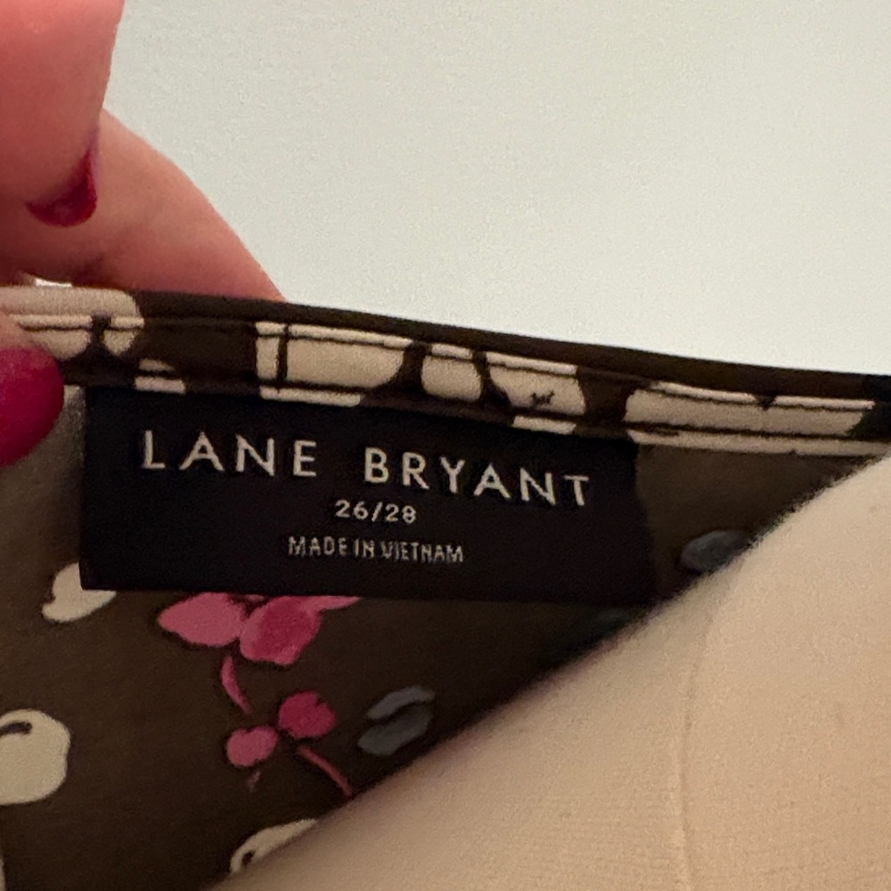 Lane Bryant brown Short Sleeve V-Neck Floral blouse with Pink & White Blossoms - Picture 2 of 7